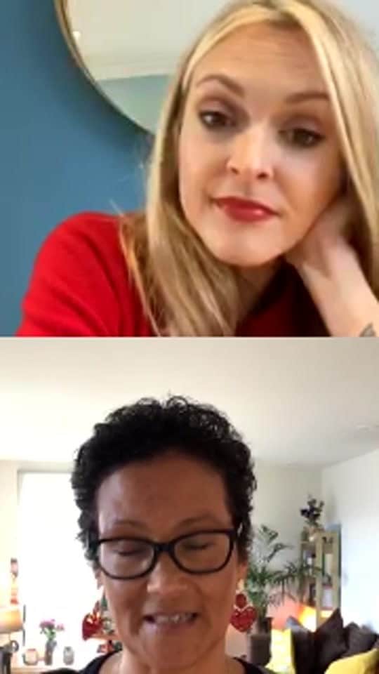 ファーン・コットンのインスタグラム：「@donnalancs giving out invaluable advice to the masses. Cannot thank Donna enough. Today we chatted about radical self care, setting boundaries and eliminating toxic people from your life. Game changing. 🙏🏼」