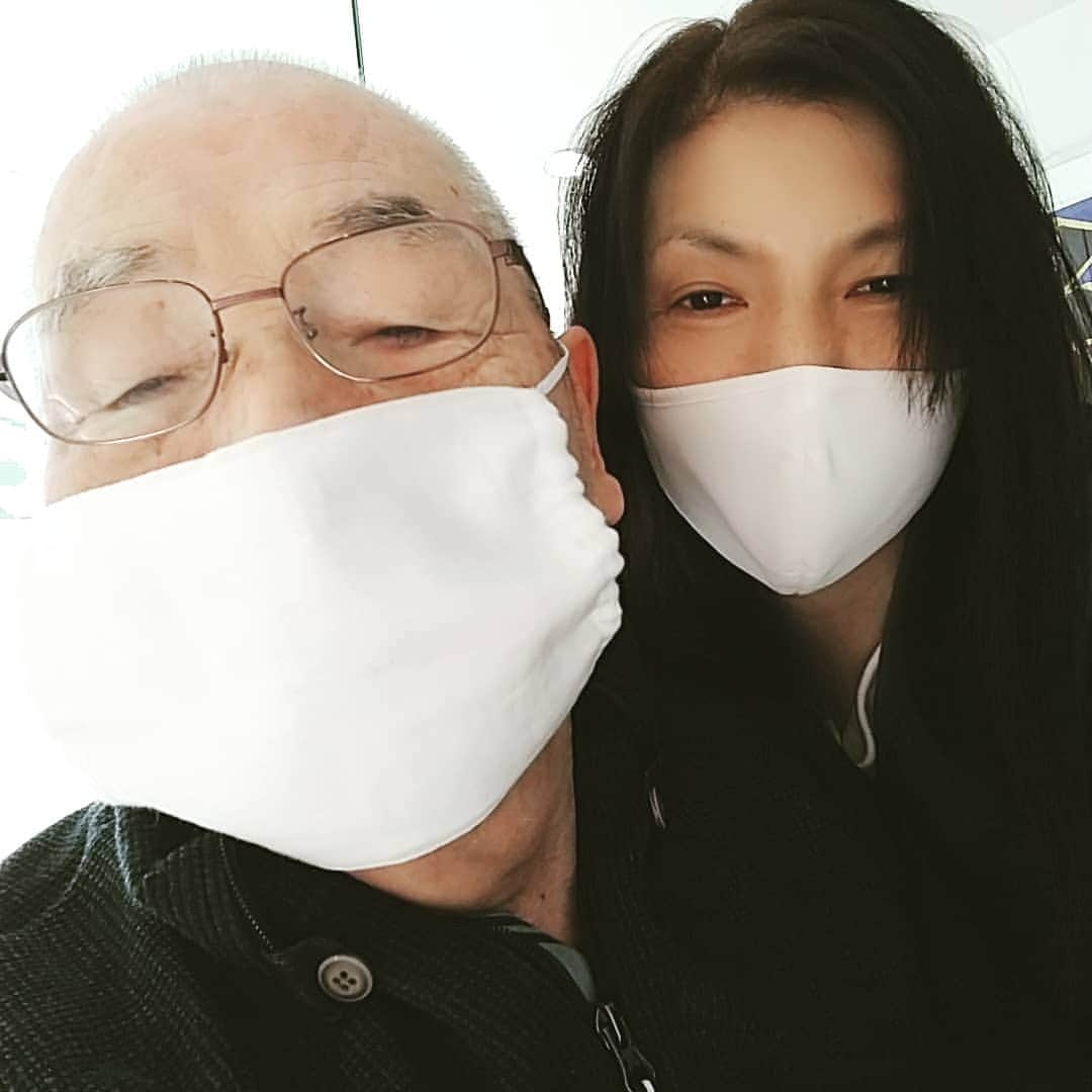 KAORUさんのインスタグラム写真 - (KAORUInstagram)「お父さん、歯医者のお時間です。 早めに来ちゃって待ちぼうけ(笑)  #Marvelouspro #お父さん #歯医者」11月10日 9時51分 - yukisaku_88