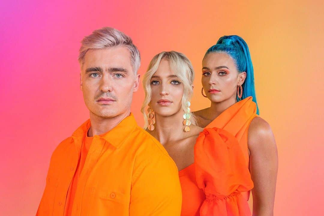 シェパードのインスタグラム：「Have you pre-ordered our new album Kaleidoscope Eyes yet?✨ 26.02.21」