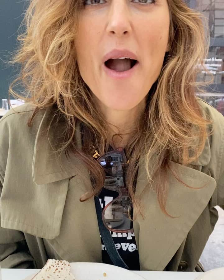 ジェニファー・エスポジートのインスタグラム：「I’m still eating with glee. I’m not stopping. Much work to be done but needed another day to just be. Anyone else?」