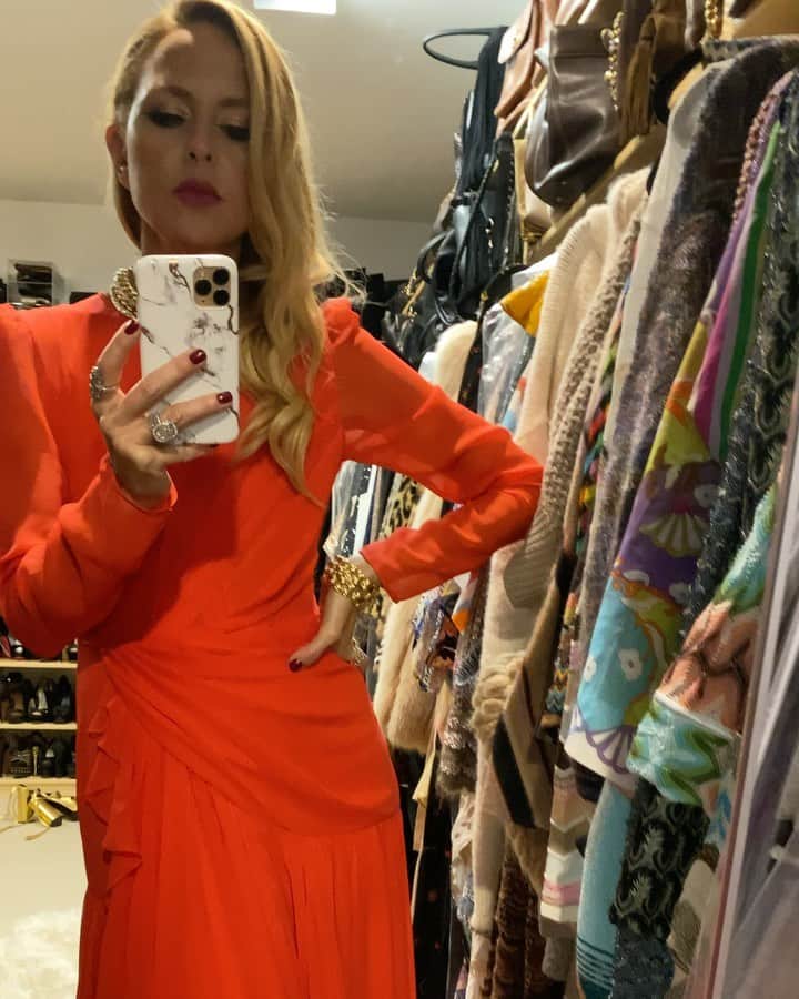 レイチェル・ゾーのインスタグラム：「A year ago today glammed up in my favorite @giambattistavalli gown for the most important cause @baby2baby #gala 🙏🏻❤️ I miss this but #glamour is a state of mind ✨🌟 XoRZ」