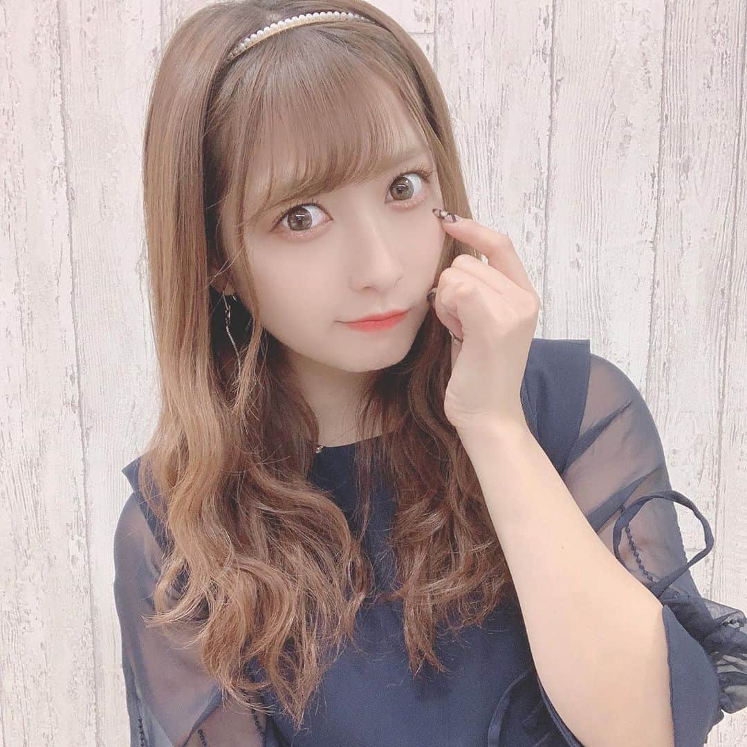 太田里織菜のインスタグラム：「. . おはよー\( *´•ω•`*)/❤️ . 今日はとある所へ . #らぶどる」