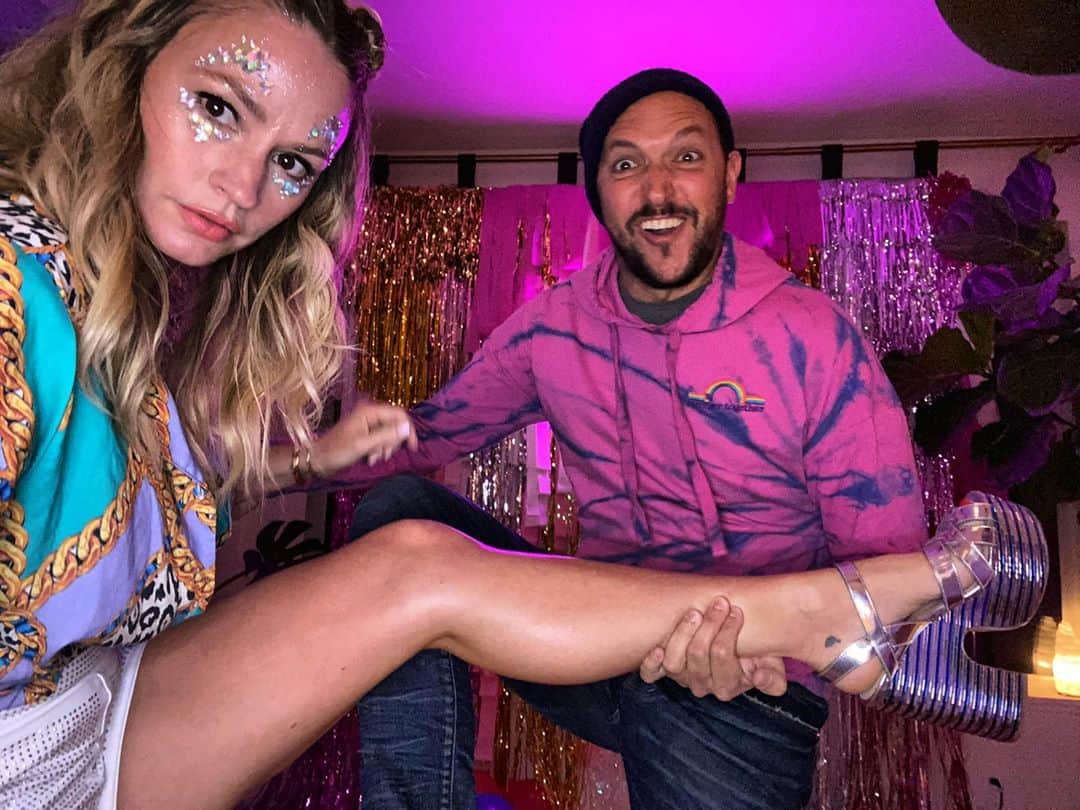 キャメロン・リチャードソンのインスタグラム：「We are adults...」