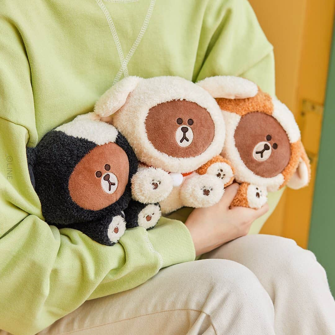 LINE FRIENDSさんのインスタグラム写真 - (LINE FRIENDSInstagram)「Say hello to these pawfect puppies. 🐶  PUPPY BROWN Doll & Pouch.   🐶 Enjoy cuddles with doggo BROWN 🐶 Made of extra-soft fleece 👛 Packs room to carry small items inside 👛 Perfect item for when you're walking your dog   Snuggle up with these furry friends for the chill months ahead. 🐾  ⠀ Coming Soon 👉Link in Bio ⠀  #LINEFRIENDS #PUPPYBROWN #doll #pouch」11月10日 11時01分 - linefriends