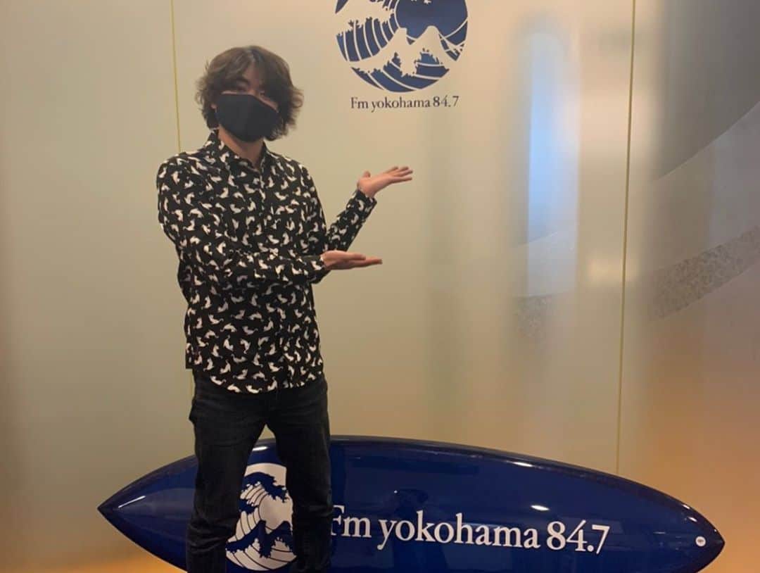 三浦拓也さんのインスタグラム写真 - (三浦拓也Instagram)「Fm yokohama「Lovely Day」に生出演してきました！！ ソロギターの生演奏もできて、とても楽しかったです〜！ 次はジングルの完成ですね ♪ これも楽しみ！ 聴いてくれた皆さまありがとうございました〜！  #lovelyday」11月10日 11時16分 - depapepe_miura