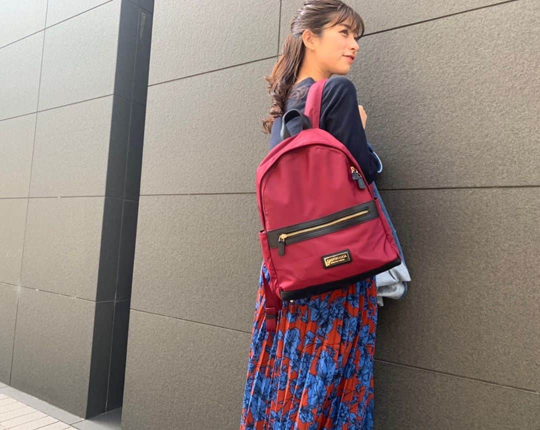 高樹リサさんのインスタグラム写真 - (高樹リサInstagram)「＼New bag has arrived!! ／ @gastonluga  以前は黒だったので今回は赤♨️ コンパクトだけどmac入ってます👍 . 15%discount code: lisdGL . #gastonluga #backpack」11月10日 11時17分 - lisalisa_takagi