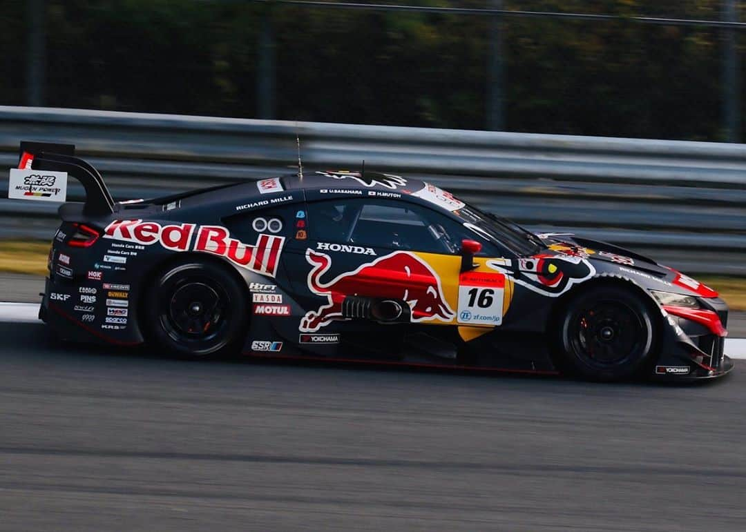 武藤英紀のインスタグラム：「SUPER GT Rd.7 Motegi  #supergt #redbull  #mugen #honda #nsx #advan」