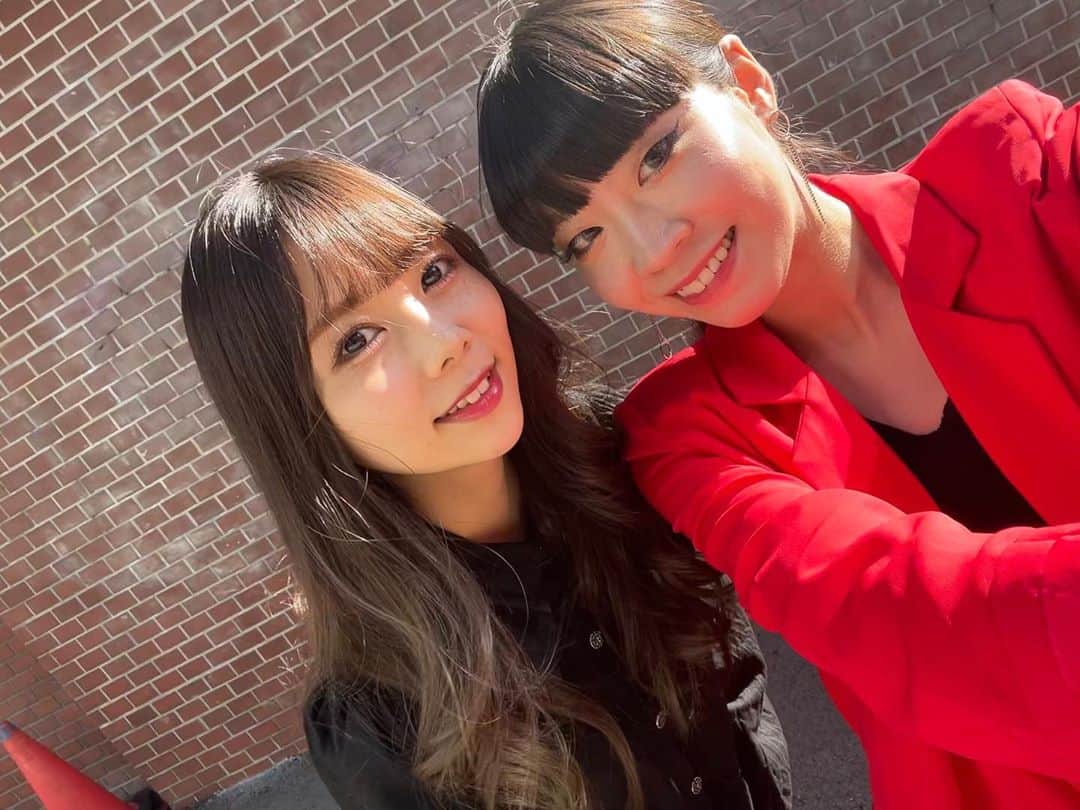 西村季里子のインスタグラム：「・  毎週のランチを 楽しみに今日も生きてる♥️  毎日かなかは美しい🥀🥀  美意識高い友だちと 美容の話してるときが本当楽しい💄  最近のわたしは、 週1でパーソナルジム、ホットヨガ、 ピーリング、骨盤矯正に通ってます👌🏻  年内には何とか取り戻したい…(何を)  #ランチの女王#ランチ#lunch #毎日の楽しみ#美#美の塊 #美容#美意識#パーソナルジム #ジム#トレーニング#ホットヨガ #ピーリング#骨盤矯正#ダイエット #follow#followｍe」