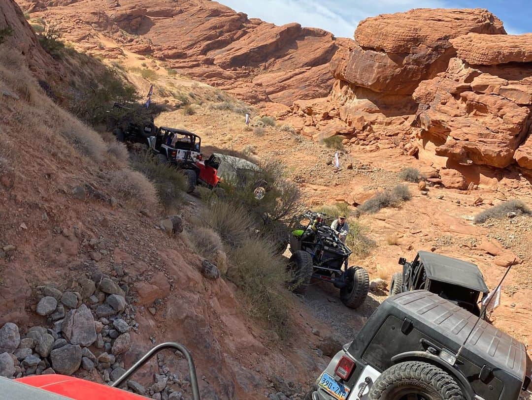 ケナ・ジェームスさんのインスタグラム写真 - (ケナ・ジェームスInstagram)「Nothing like hanging with a Jeep crew 💖」11月10日 12時21分 - realkennajames