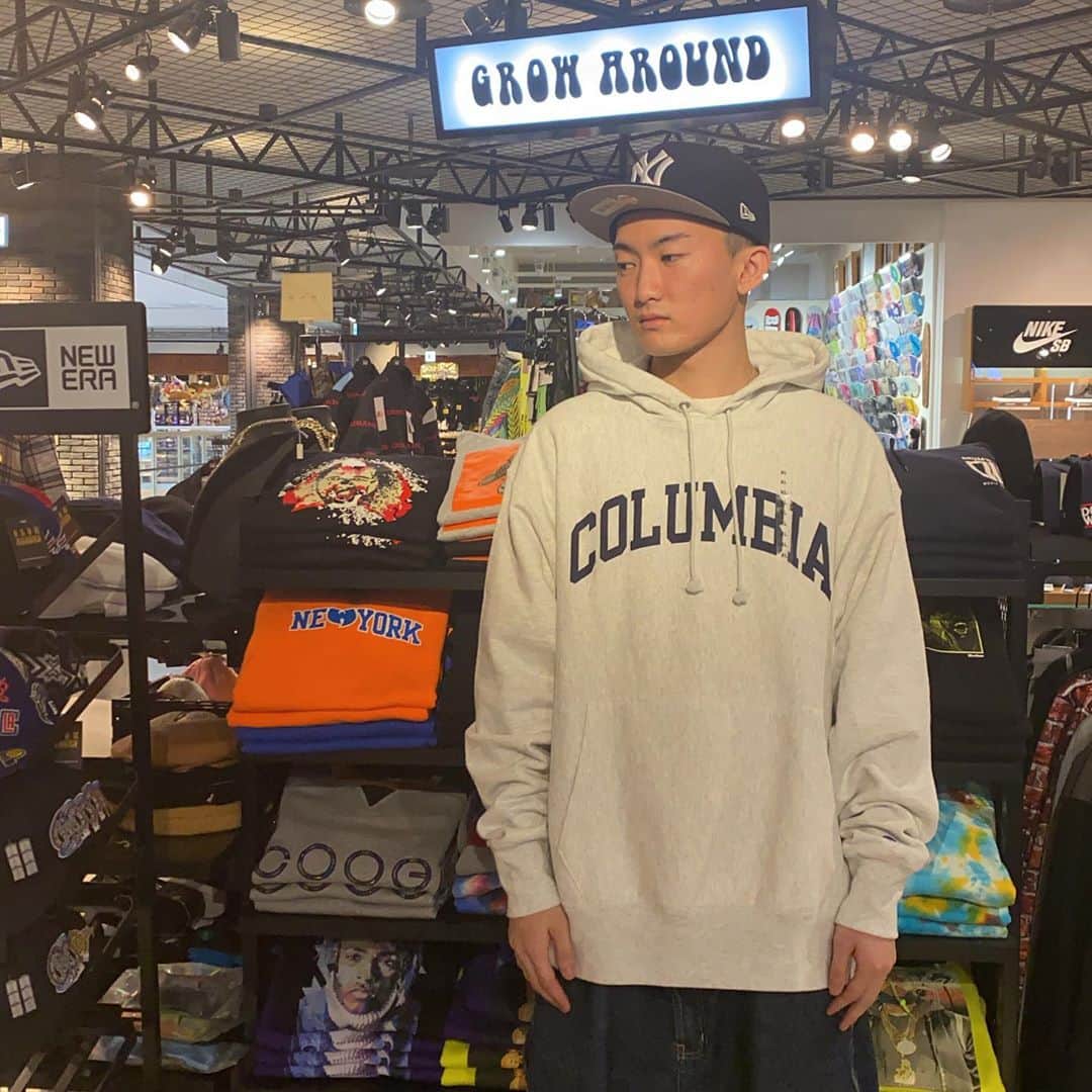 のインスタグラム：「Champion COLUMBIA COLLEGE OFFICIAL HOODY入荷いたしまた👨‍🎓👩‍🎓   Champion BODY はREVERSE WEAVE を使用しています✨  🗽DiverCity🎡 11:00~20:00  ※GROW AROUND Diver City店 平日と土日祝日にて営業時間が変更となっております。ご来店の際は営業時間にお気をつけください。 (平日)11:00~20:00 (土日祝)10:00~20:00  . #growaround  #growaroundnewarrivals  #growarounddivercity #champions」