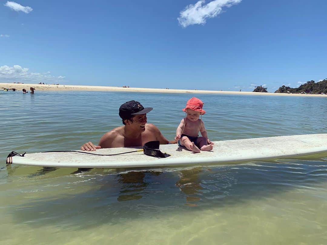のインスタグラム：「Such a nice day at the beach!」