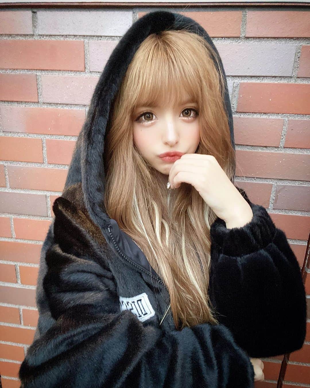 アンジェリカのインスタグラム：「❤︎ . 今日は楽しみにしてたお仕事〜❤︎👼🏻 情報解禁までお楽しみにしててネ🐛 頑張っるｫ☝🏻☝🏻 . ❤︎」