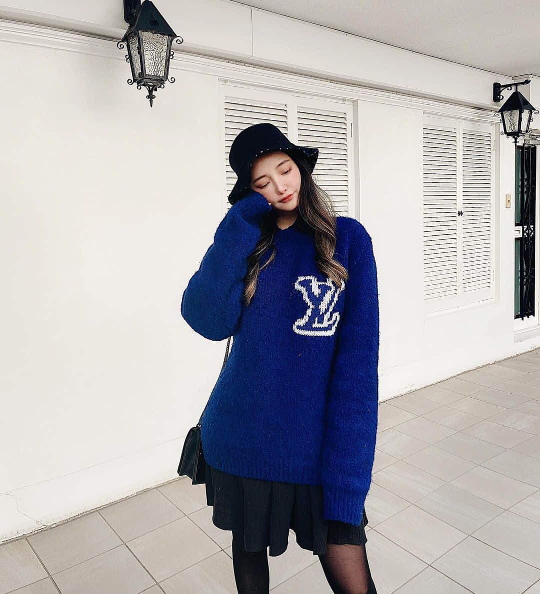 クリスティン・ウェイのインスタグラム：「Had busy day.. sleepy... #cwfashion  #christinewei #クリスティンウェイ」
