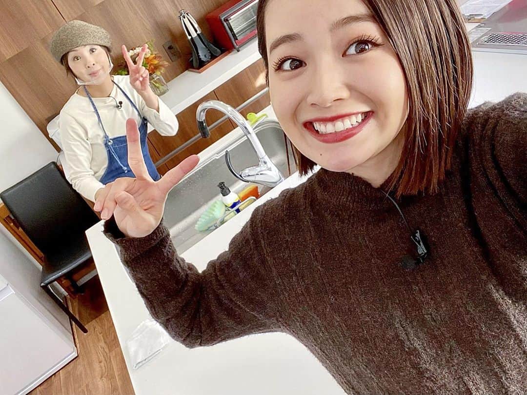 富久美玲のインスタグラム：「_ . 料理研究家の村田先生🧑🏻‍🍳 お仕事を通して沢山教えて頂きながら 学んで作って食べて楽しい収録でした💕 . これを機に、ただ料理するだけじゃなく 色々考えて料理に励みたいです！！！ . 食品ロス気を付けましょう＼(^o^)／ .」