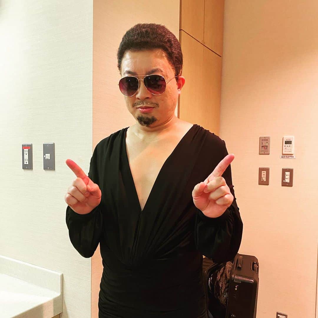 長田庄平のインスタグラム：「問題：誰でしょう  ☟  答え：一旦那  #一旦那 #ikko #若旦那 #サザエぼん #平塚乃風 #湘南乃風 #チョコレートプラネット #ヒルナンデス」