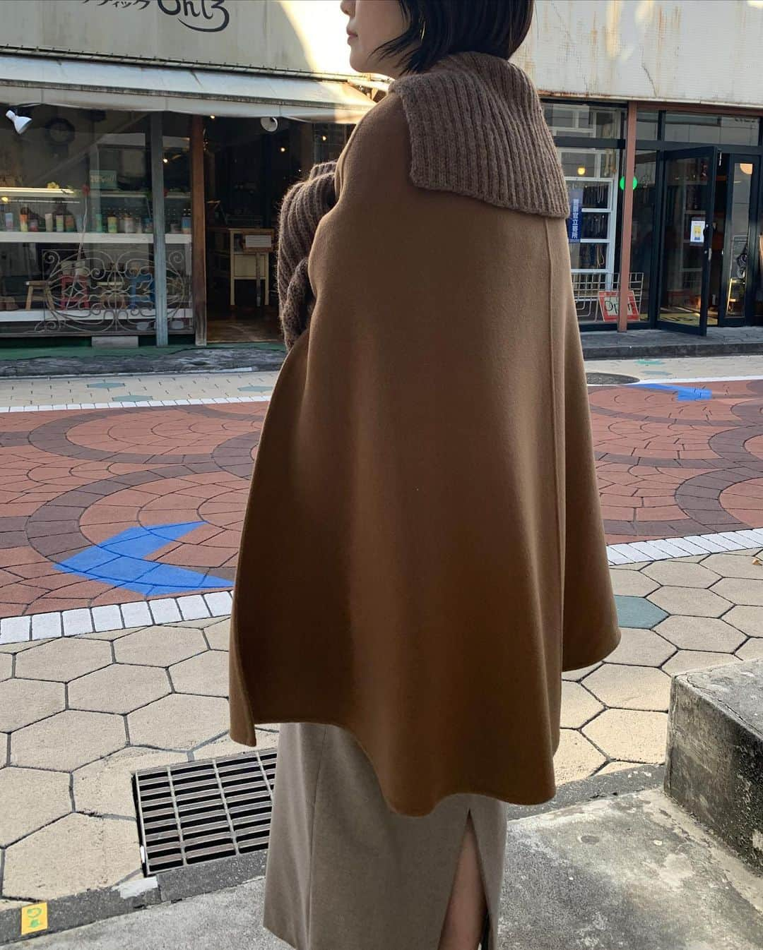 【ANN DE ARKさんのインスタグラム写真 - (【ANN DE ARKInstagram)「PICKUP ITEM﻿ ﻿ 《 JUNMIKAMI 》﻿ ハンドニットプルオーバー﻿ ￥93,500（税込）﻿ ﻿ 《 MADISON BLUE 》﻿ SIDE SLIT CAPE BEAVER﻿ ￥170,500（税込）﻿ ﻿ 《 AURALEE 》﻿ WOOL FULLING FLANNEL SKIRT﻿ ￥35,200（税込）﻿ ﻿ 《 building block 》﻿ SMALL BUSINESS﻿ ￥79,200（税込）﻿ ﻿ ﻿ スタッフ身長158cm﻿ ﻿ ﻿ オフィシャルサイトの在庫と店頭在庫は共有しております。﻿ 商品に関しましては、お気軽にコメントや店舗までお問い合わせください。﻿ ⬇︎⬇︎⬇︎﻿ @ann_de_ark  @arknets_official﻿ #fashion #栃木 #宇都宮 #ショップ  #arknets #anndeark #annstyling #anncode  #madisonblue #junmikami #buildingblock #AURALEE #BEAUTIFULSHOES」11月10日 16時06分 - ann_de_ark