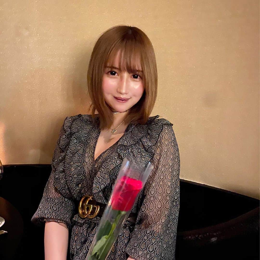 SEIRAのインスタグラム：「ずっと常に ニヤニヤしちゃう顔なんです😵笑  #キープグループ #ニュークラブ #キャバクラ #ホステス #キャバ嬢 #北海道 #札幌 #さっぽろ #すすきの #ススキノ #歌舞伎町 #北新地 #錦 #中洲 #followme #likeforlikes #l4l #followforfollow #f4f #ledwine#」