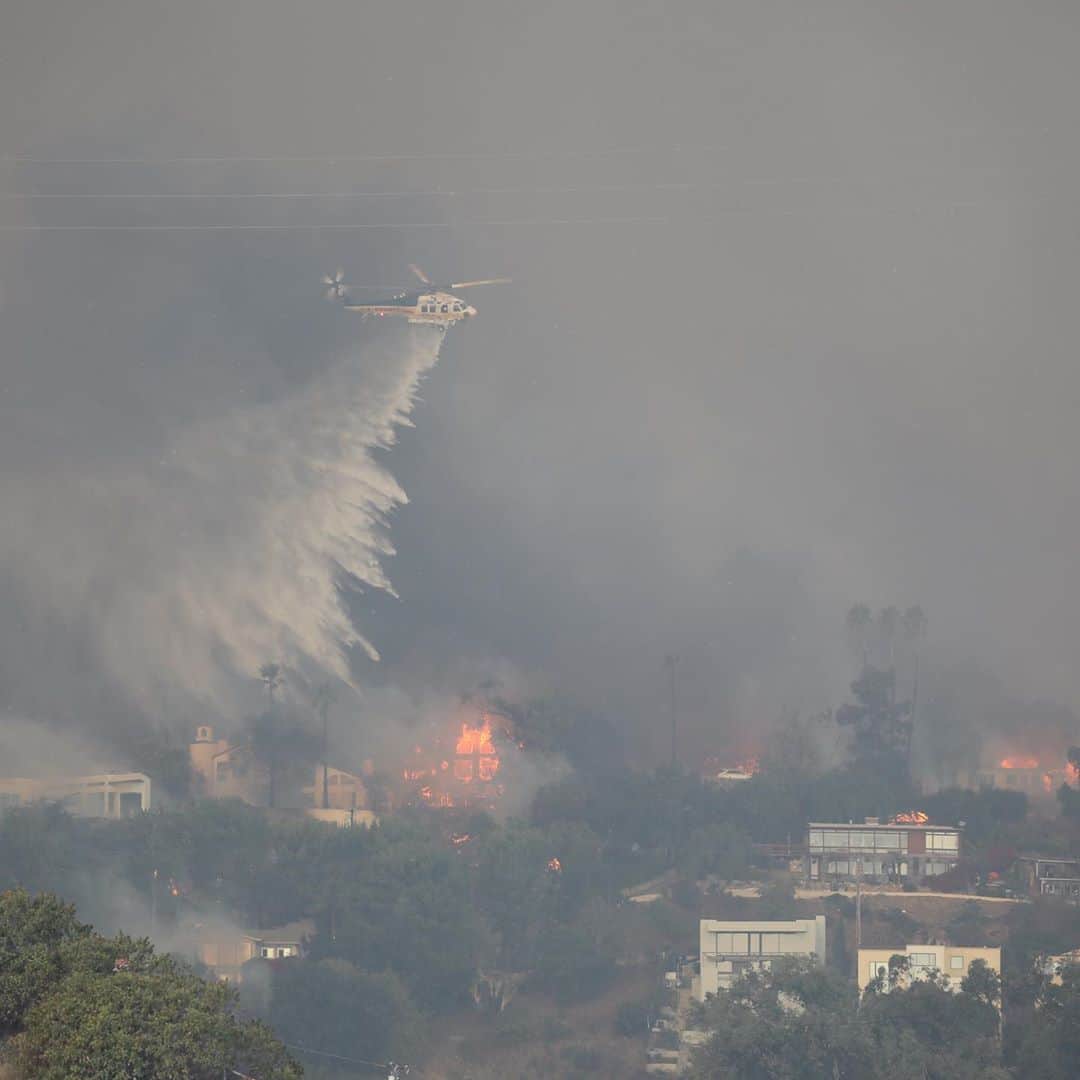 ブロディ・ジェンナーのインスタグラム：「2 years ago today 🙏🏼 woolsey fire.」