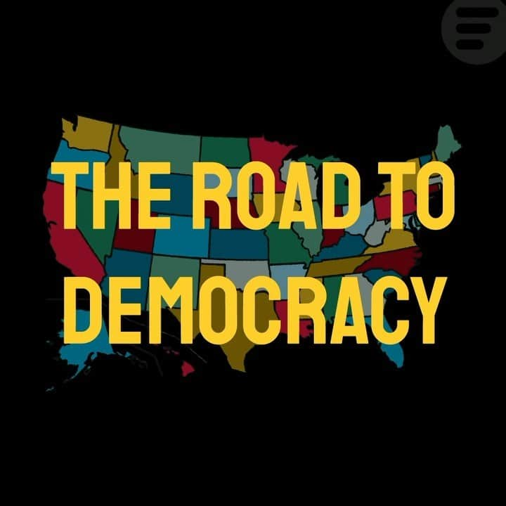 ジェフ・ペリーのインスタグラム：「Let's celebrate each other. And celebrate together. And let's keep showing up. This is what democracy looks like. #roadtodemocracy 💙👏」