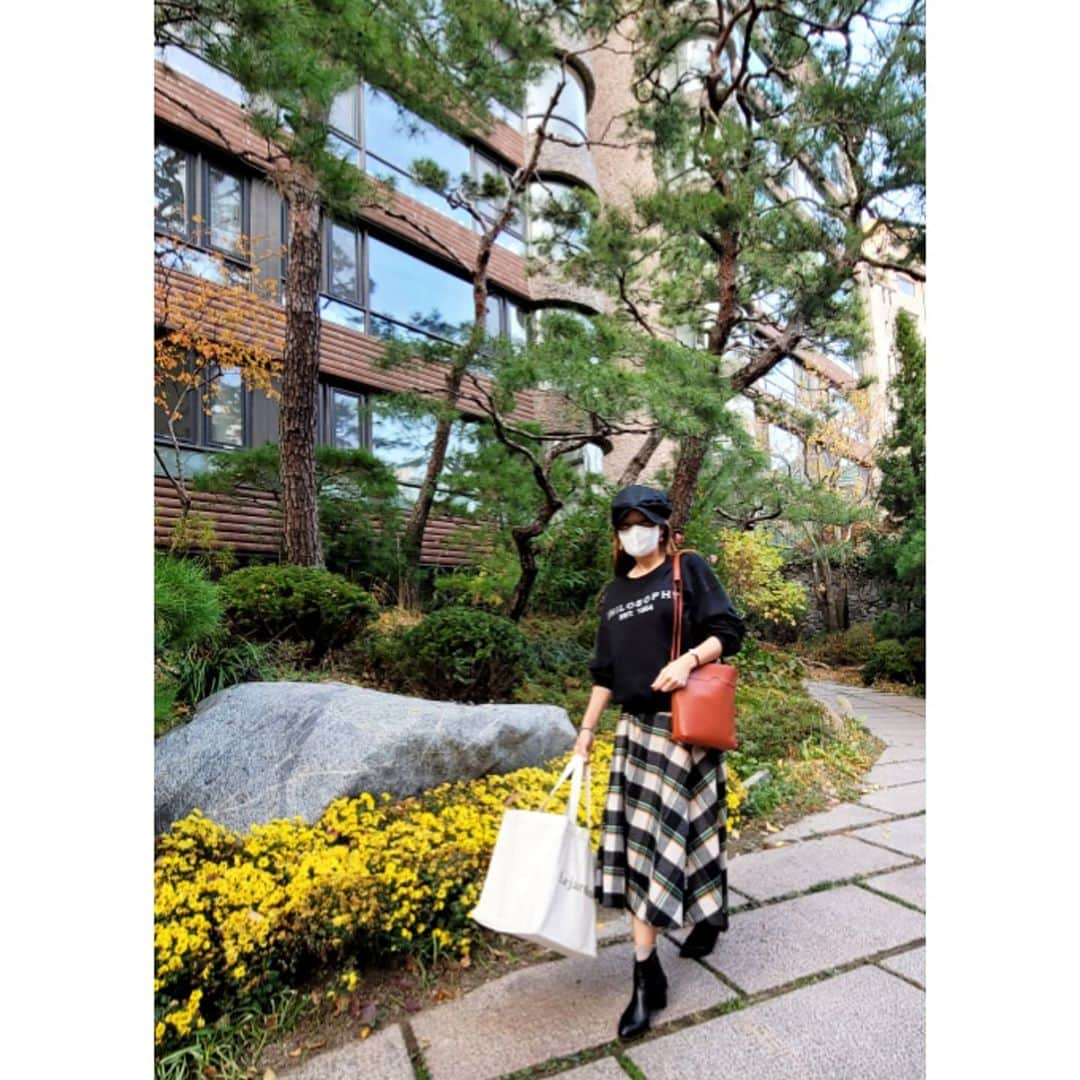 ソ・ユジンさんのインスタグラム写真 - (ソ・ユジンInstagram)「🍂🍃🌼」11月10日 16時39分 - yujin_so