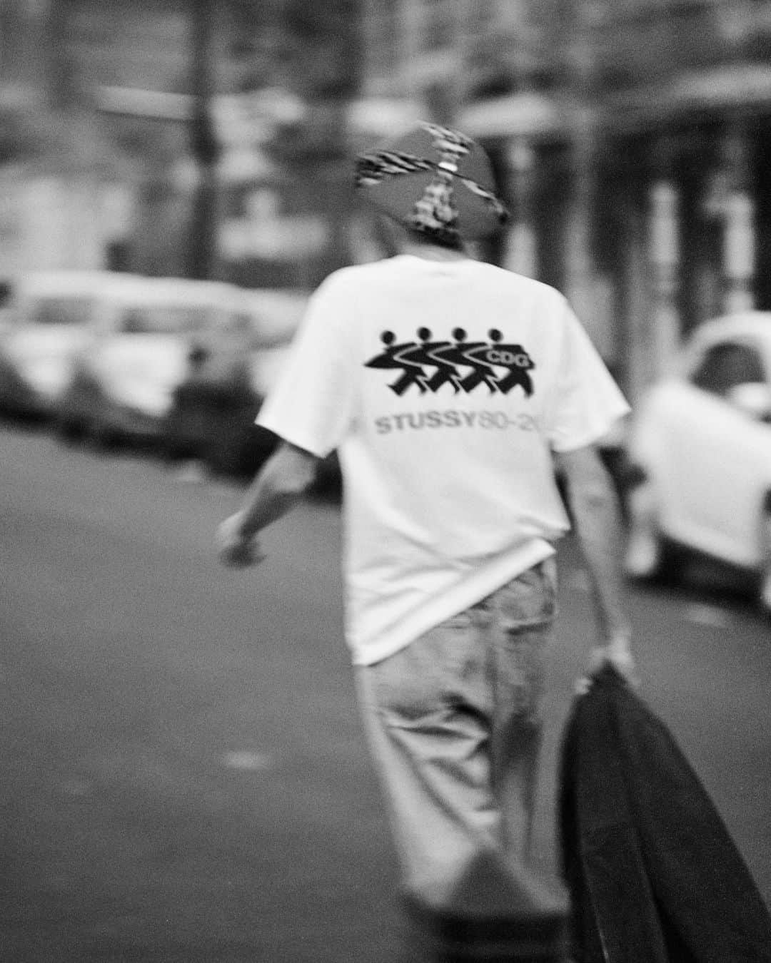 HYPEBEASTさんのインスタグラム写真 - (HYPEBEASTInstagram)「@hypebeaststyle: @stussy continues its 40th anniversary celebrations with a new capsule alongside @cdgcdgcdg. The offering relies on recognizable silhouettes, utilizing approachable staples as a canvas for the timely illustrations which include a classic Stüssy circular logo elevated with CDG branding and vice versa. Head to the link in our bio to learn more about the collection. Stüssy’s website, select chapter stores and @doverstreetmarketlondon outposts will host the drop on November 13.⁠⠀ Photo: @_theosion」11月10日 16時48分 - hypebeast