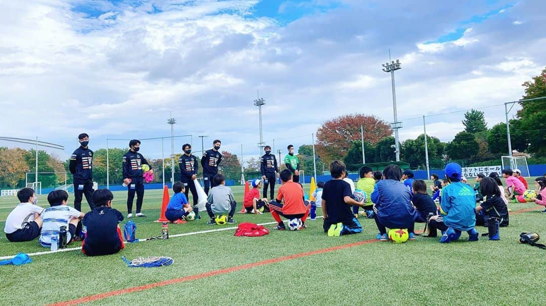 SC相模原さんのインスタグラム写真 - (SC相模原Instagram)「明治安田生命サッカー教室を行いました🙋‍♂️⚽️ * ご参加くださった皆様ありがとうございました☺️ * GK32#原田岳 選手 のキックは凄かったですね😳👏👏 * #水野晃樹#立花歩夢#池田航#原田岳#中村龍雅#ジョンイングォン #SC相模原#jleague#jリーグ」11月10日 17時00分 - s.c.sagamihara_players