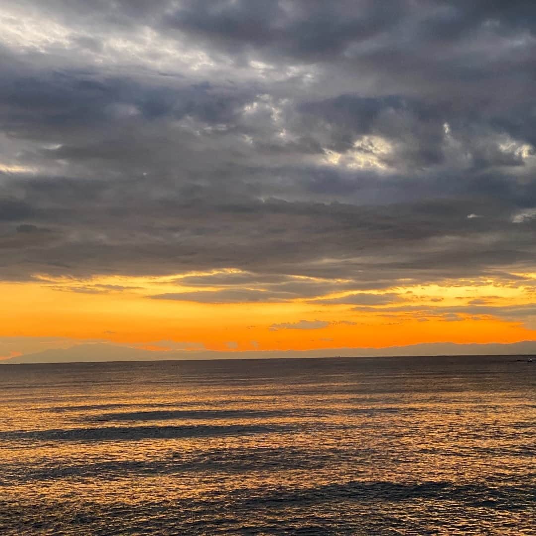 のインスタグラム：「Today's sunset.  #BGMC #BGMCRecords #Sunset #Beautiful」