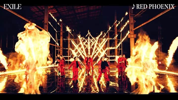 NESMITHのインスタグラム：「皆さん🔥 「RED PHOENIX」 音源＆MV、観ていただけましたか🔥？ MVのあの後ろの炎、、、 あれ、、、 CG・合成ではなく、本物なんです🔥🔥🔥🔥🔥 めっちゃくちゃ熱かったんですが、僕達の気合いと熱量が生の炎でより表現していただけました🔥🔥🔥🔥🔥 ・ 今夜は日本テレビ系列 「ベストアーティスト2020」 に14人体制・NEW EXILEでの初パフォーマンス🔥🔥🔥🔥🔥 ２２時台の出演なので是非ご覧ください🔥🔥🔥🔥🔥  #NEWEXILEWEEK #RISINGSUNTOTHEWORLD #RSTW #EXILE #REDPHOENIX #日本を元気に #世界を元気に #ベスト アーティスト2020」