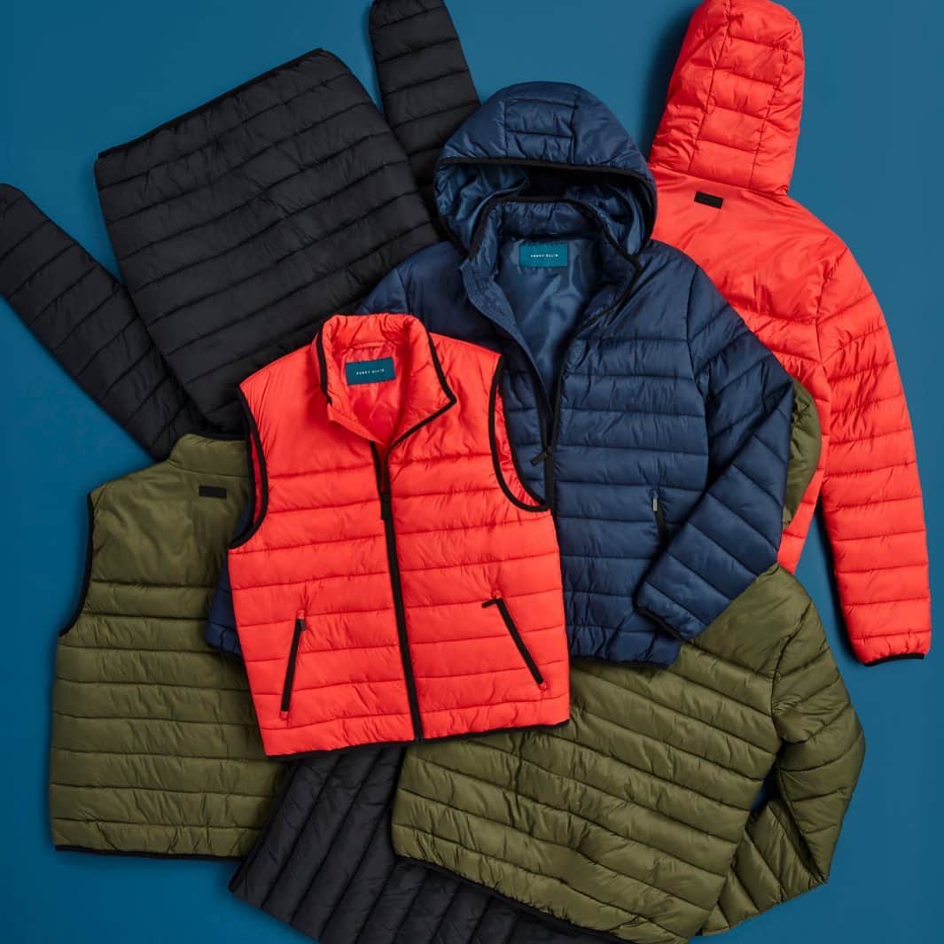 ペリーエリスのインスタグラム：「Packable, lightweight and compact - stay warm as the temperature drops in new season puffer styles. #LifeReadySince1976」