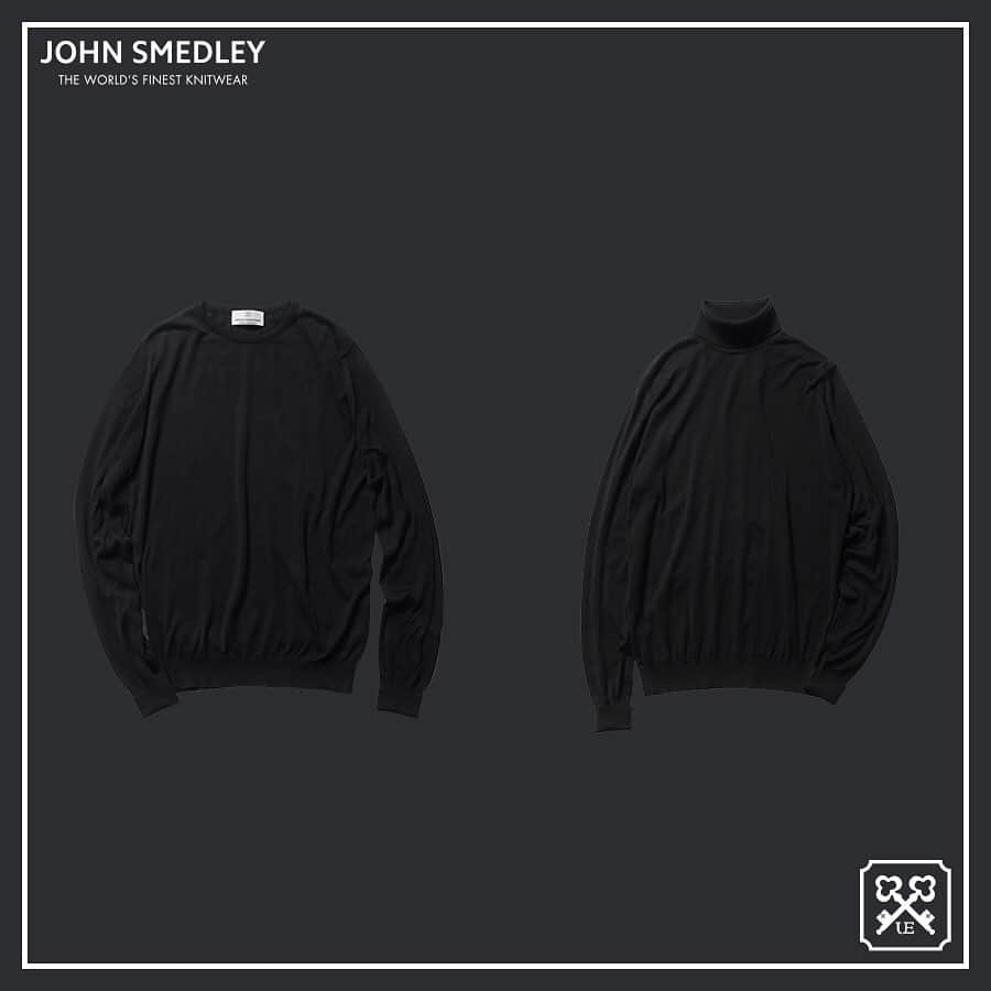 ソフさんのインスタグラム写真 - (ソフInstagram)「NEW RELEASE on NOVEMBER 27 (FRI) ⠀ uniform experiment ・JOHN SMEDLEY COTTON CREWNECK KNIT : ¥38,000 + TAX ・JOHN SMEDLEY COTTON TURTLE NECK KNIT : ¥38,000 + TAX ⠀ ファインゲージニットウェアのリーディングブランド<JOHN SMEDLEY>とのコラボレーションによるクルーネックニットとタートルネックニット。 ⠀ どちらも身幅、腕まわりに程よいゆとりをもたせた現代的なフィットをベースに、袖口はニュアンスのきいたダブルカフ仕様、バック裾にはuniform experimentのキーロゴをワンポイントであしらった洗練されたデザインに仕上げました。素材には最高級天然素材であるシーアイランドコットンを使用。ブラック、チャコールグレー、ネイビーの3色展開。 ⠀ 11/27(金)よりSOPH.shop、同日正午よりSOPH. ONLINE STOREにて発売。 *入荷状況は店舗によって異なりますので、詳細は各店舗までお問い合わせくださいますようお願い申し上げます。 *SOPH.shopでの通販につきましては、 11/30(月)からとなります。 ⠀ Crewneck knit and turtleneck knit made in collaboration with <JOHN SMEDLEY>, a leading brand of fine gauge knitwear. ⠀ Both are based on a modern fit with moderate looseness around the body and arms, with a refined design with a nuanced double cuff on the cuffs and a uniform experimental key logo on the back hem. The material is sea island cotton which is the highest quality natural material. Available in black, charcoal gray and navy. ⠀ Available at SOPH.shops from 11/27(Fri), and SOPH. ONLINE STORE from 12:00pm(JST) on 11/27(Fri). *The availability varies stores, so please contact each store for details. *As for the mail order at SOPH.shops, it starts from 11/30(Mon). ⠀ www.soph.net/shop/ . #uniformexperiment #JOHNSMEDLEY #uniformexperimentxJOHNSMEDLEY @johnsmedleyknitwear @johnsmedleyknitwear.jp」11月25日 12時02分 - soph_co_ltd