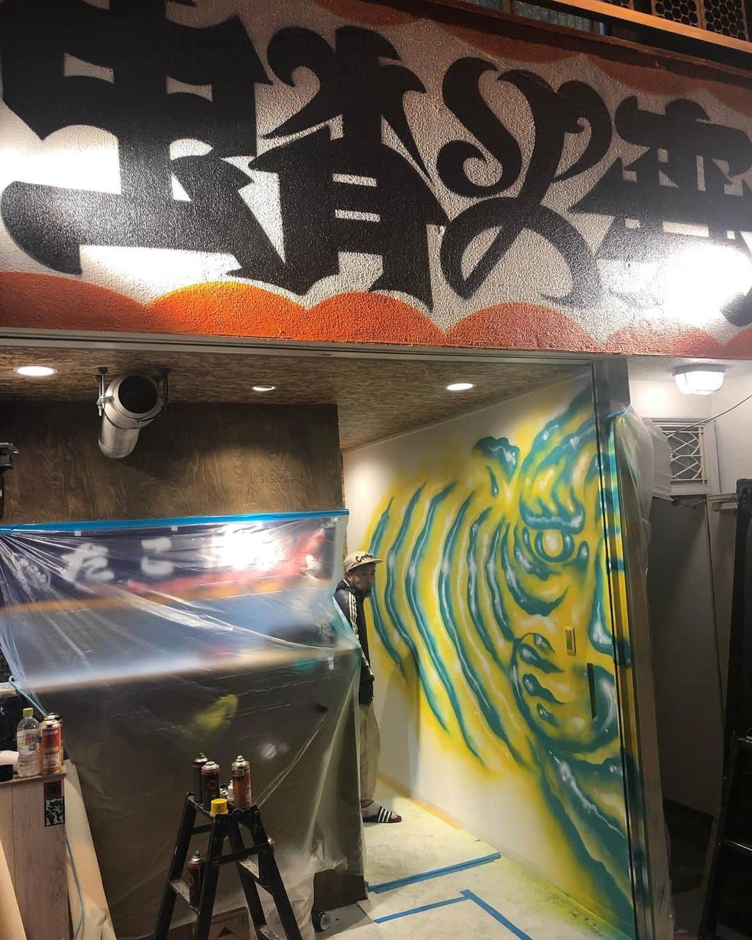 CMKgalleryのインスタグラム：「🐙たこ焼きフミちゃん 12月3日リニューアル open✨🎉🎈 チンチン電車の恵比寿町駅から南に徒歩2分🚶‍♂️ おーいしいよー😋 #西成グルメ  artwork by  @killingtimer2021  @takizomoro」