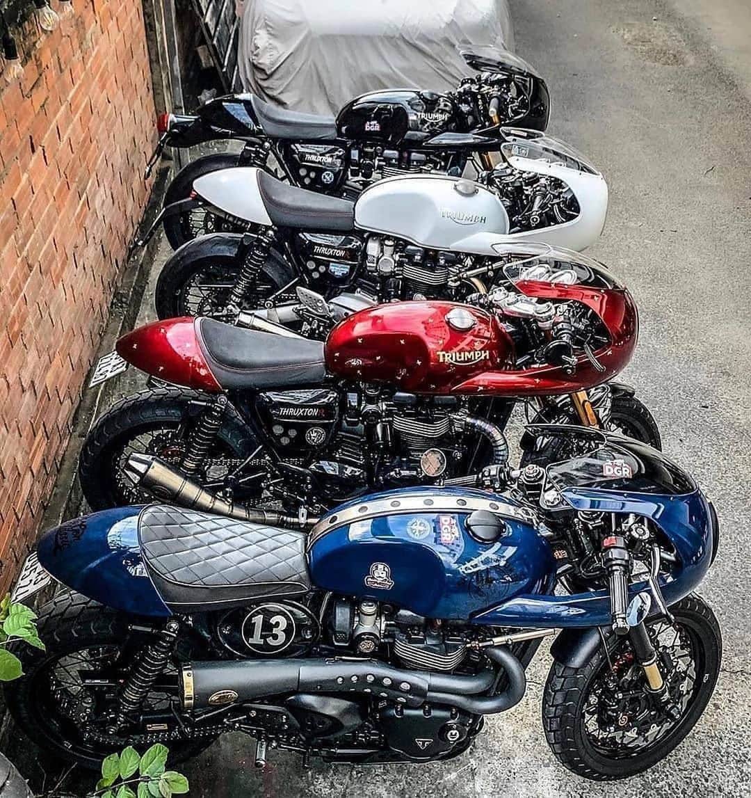 epidemic_motorsさんのインスタグラム写真 - (epidemic_motorsInstagram)「You can only choose one! Which one would it be? Via @fighterhelmet  @cuongloop  Are you a motorsports addict? Follow @bikeliferide  #caferacer #bratstyle #vintagemotorcycle #caferacerstyle #caferacerculture #caferacersofinstagram #custommotorcycle #classicbike #caferacerdreams #caferacers #croig #caferacerporn #caferacergram #caferacerofinstagram #bikeexif #caferacerindonesia #caferacerworld #caferacerclub #caferacerlife #caferacersociety #caferacerlovers #fighterhelmet」11月25日 12時37分 - epidemic_motors