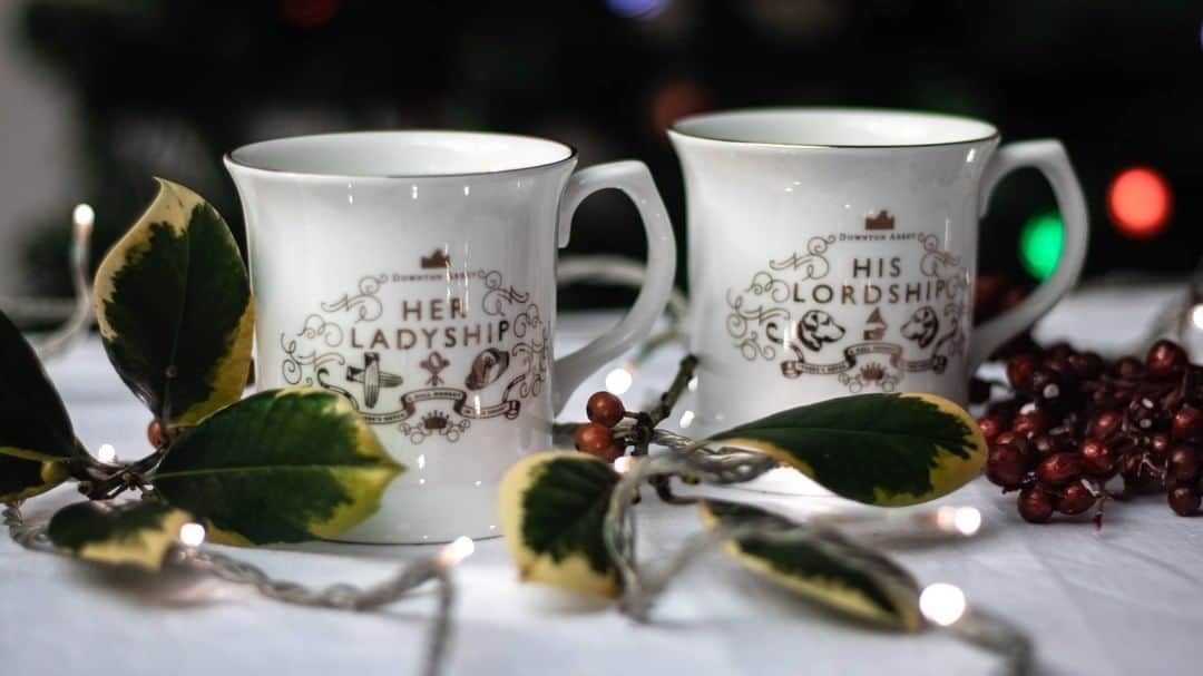 ダウントン・アビーさんのインスタグラム写真 - (ダウントン・アビーInstagram)「Ready to start some Christmas shopping?  Take a look at @bespoke77ltd's range of beautiful Downton Abbey gifts, available in the UK, Ireland, USA & Canada. bespoke77.co.uk/collections/downton-abbey」11月25日 4時01分 - downtonabbey_official