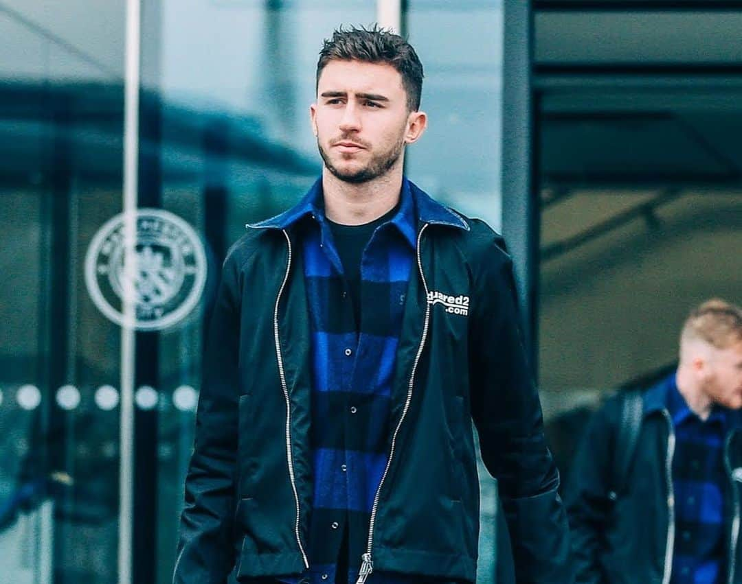 マンチェスター・シティFCさんのインスタグラム写真 - (マンチェスター・シティFCInstagram)「Steppin’ out for business in @dsquared2 🔥 #mancity」11月25日 4時32分 - mancity