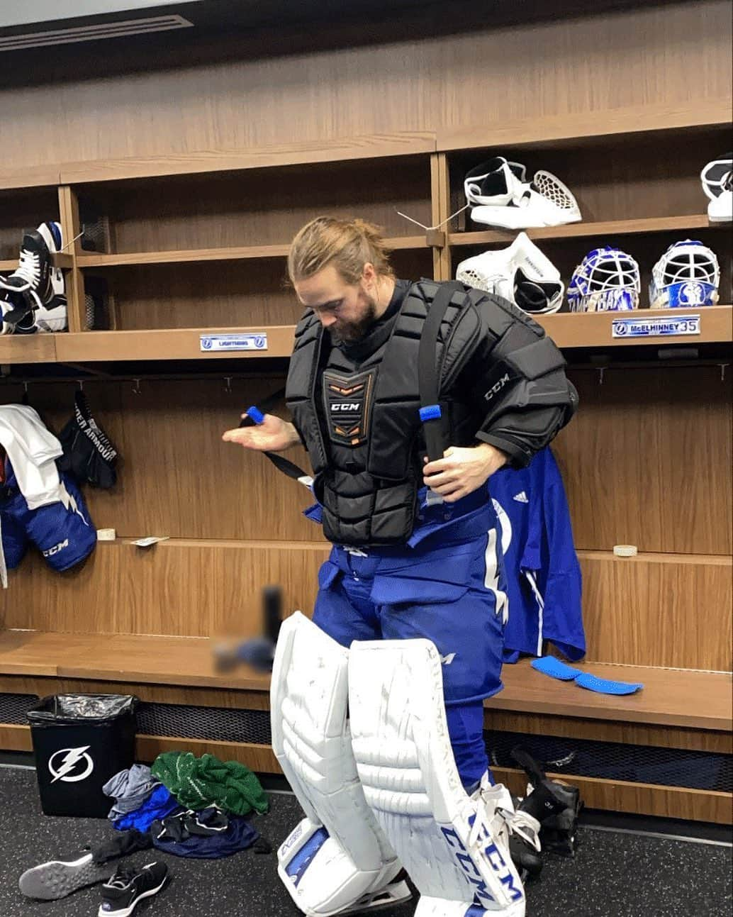 NHLさんのインスタグラム写真 - (NHLInstagram)「Victor Hedman for Vezina? 🤔 (📷 @mathyjoz21)」11月25日 4時43分 - nhl