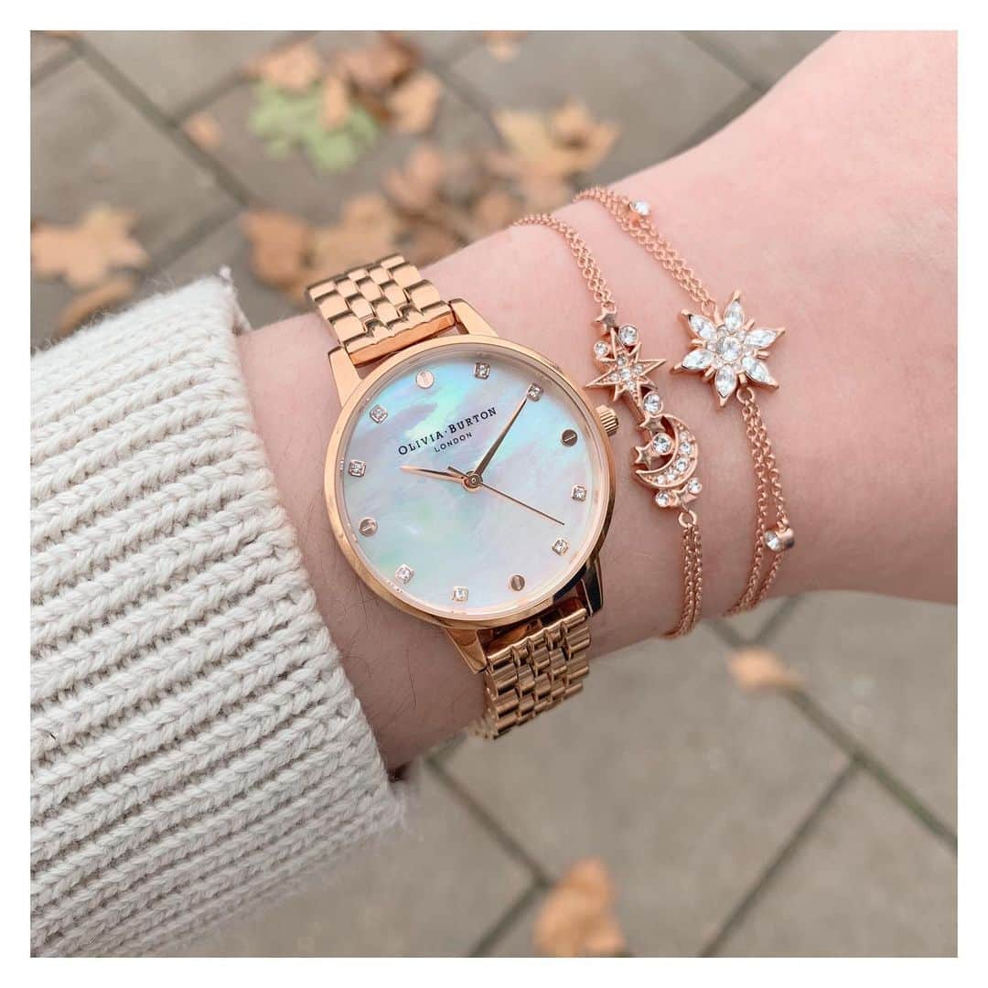 Olivia Burtonさんのインスタグラム写真 - (Olivia BurtonInstagram)「Classic meets Celestial meets Ice Queen! What does your OB wrist-stack look like? 💗💫❄️ #MyOliviaBurton #ArmParty #GiftIdeas #HintHint #IceQueen」11月25日 5時59分 - oliviaburtonlondon