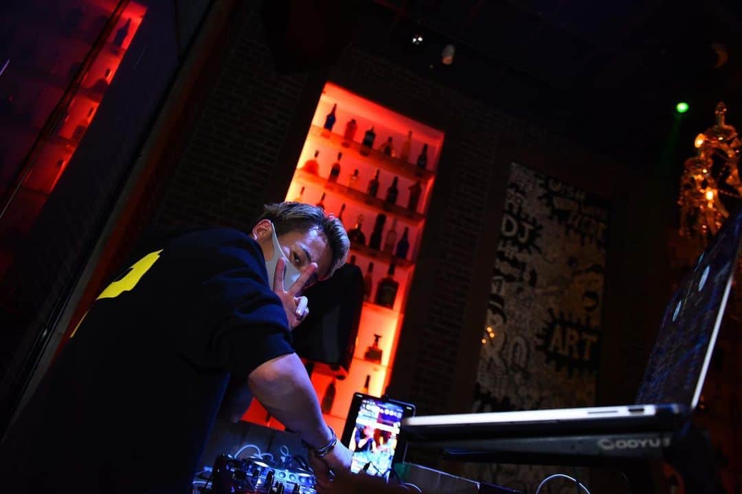 DJ HALのインスタグラム：「@sevenhouse.osaka  Photo by @photo_tasuku 📸 11/17 Memory's Thank U⭐️」