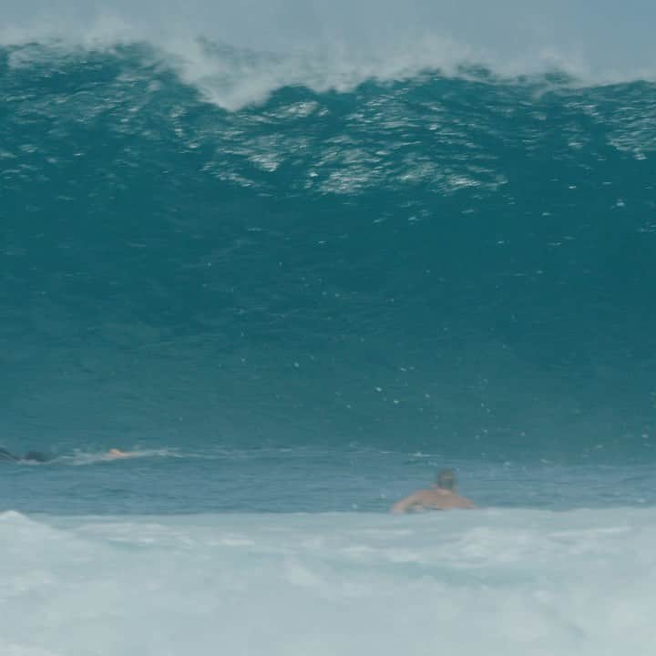 Stanceのインスタグラム：「Mid-day drop 🌊!! @john_john_florence  🎥 @parallelsea  #punksandpoets」