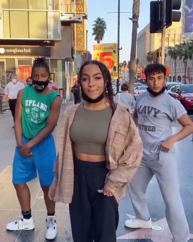 メジャー・レーザーのインスタグラム：「@calvitjr giving everyone plenty to work with🔥」