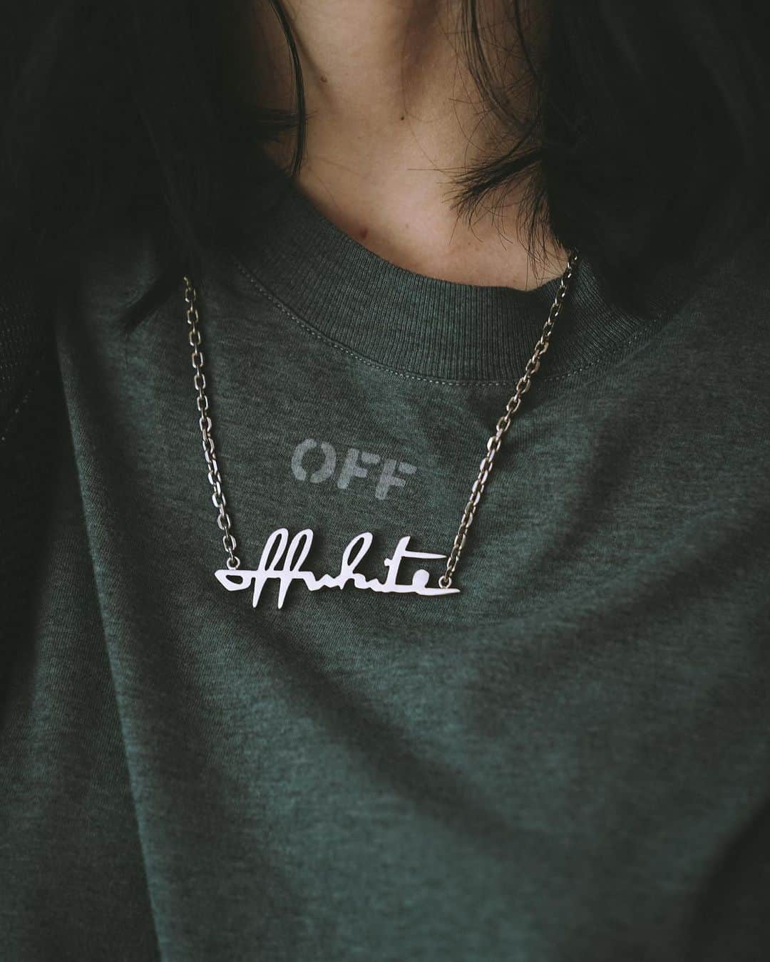OFF-WHITE C/O VIRGIL ABLOHさんのインスタグラム写真 - (OFF-WHITE C/O VIRGIL ABLOHInstagram)「fw20 women's Off-White™ "Jewelry" collection now available online at off---white.com.」11月25日 7時01分 - off____white