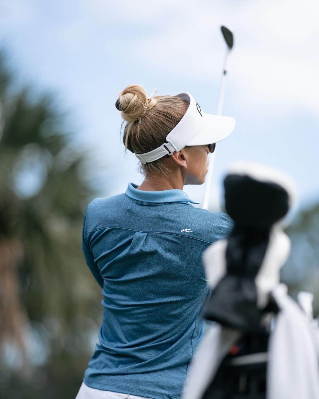 Pernilla Lindbergさんのインスタグラム写真 - (Pernilla LindbergInstagram)「@dantayloruk10 got me covered from every angle 📸 * Back of the range session at my home course today before Texas next week👍🏻🥶 Gonna be frosty in Dallas. We are pretty spoiled in Florida to be fair! 🌞🐊🌴 Happy Thanksgiving to all my American friends! Much to be thankful for..... hitting golf balls in the sun!🙏🏻」11月25日 7時12分 - pernillagolf