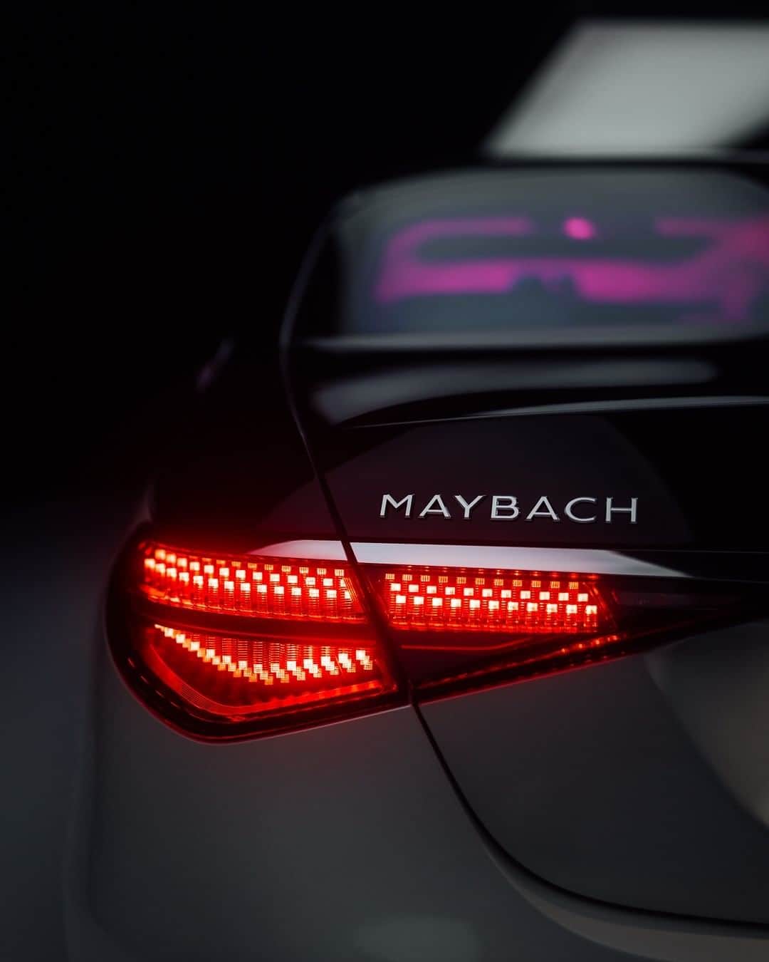 メルセデス・ベンツさんのインスタグラム写真 - (メルセデス・ベンツInstagram)「Unmistakable at night: The new Mercedes-Maybach S-Class.  #MercedesMaybach #Sclass #Mercedes #Maybach #luxury #automotiveluxury」11月25日 7時55分 - mercedesbenz