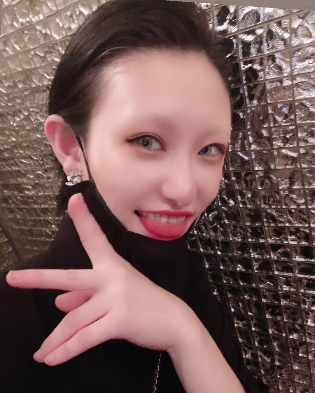 のインスタグラム：「@dj__howl Happy Birthday party at @shibuya_oath !! 心底楽しかったです！ 皆らぶ！！！！大好き！しかも　@hal_hirata ちゃんもきて！！ もう涙モノでした😭❤️✨ 本当に本当に楽しかった！！ たくみさんおめでとうそしてありがとうねぇ✨._ #happybirthday #bd #oath」
