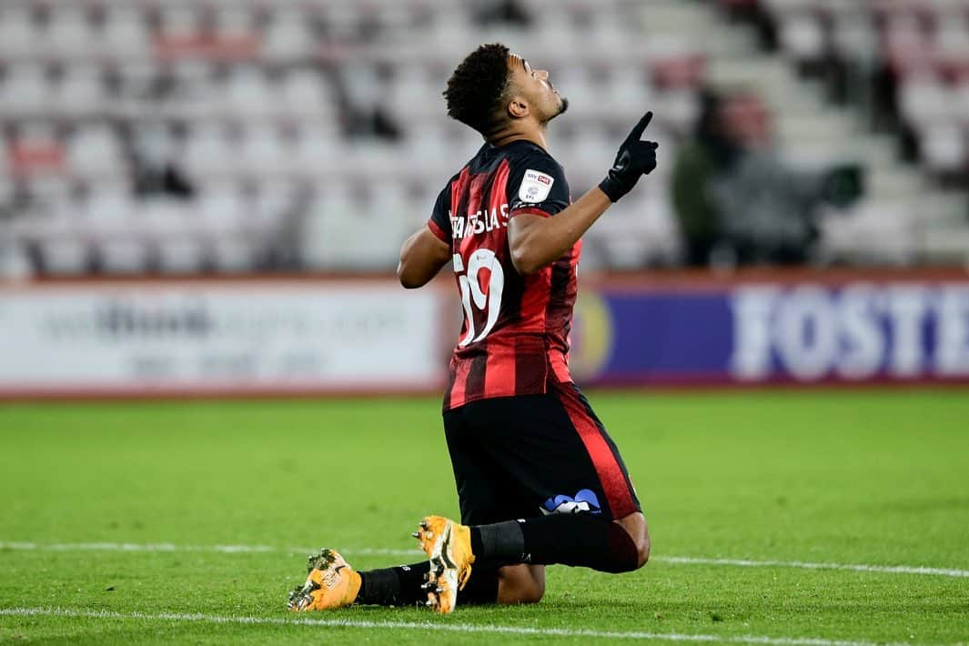 ジュニア・スタニスラスさんのインスタグラム写真 - (ジュニア・スタニスラスInstagram)「All glory to God 🙌🏽」11月25日 9時36分 - juniorstanislas