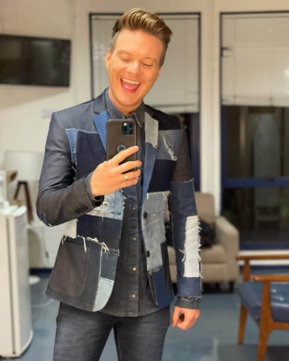 ミシェル・テロさんのインスタグラム写真 - (ミシェル・テロInstagram)「Que saudade de um São João! 🤣 O que acharam do look de hoje? Hoje é dia de @thevoicebrasil!」11月25日 10時12分 - micheltelo