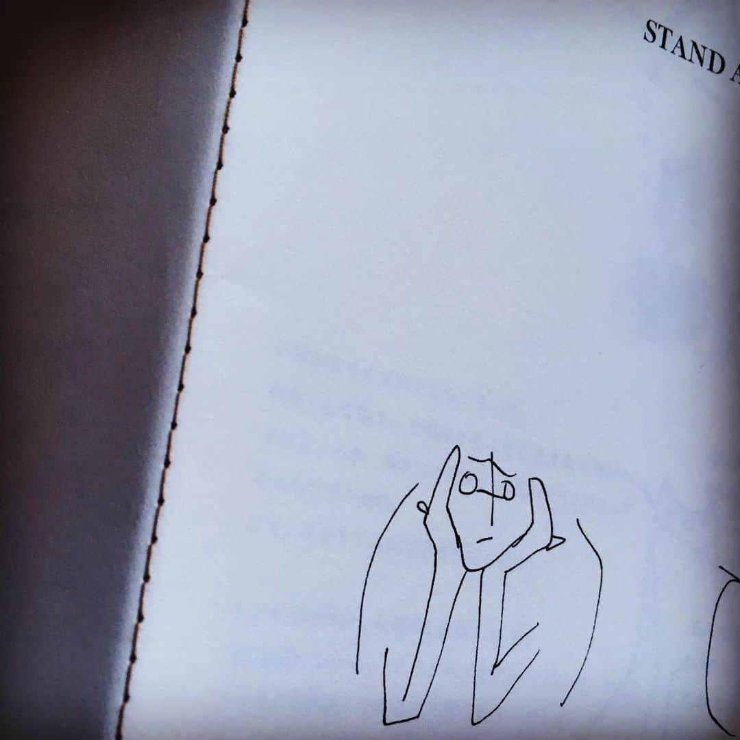 ナガイケジョーさんのインスタグラム写真 - (ナガイケジョーInstagram)「音源＋ZINE『STAND ALONE』、小部数ずつ刻むシステムで現在三版になっています。こちら綴じ糸が茶色と渋く変更あり。是非手で触れて、目で見て、耳で堪能していただきたい作品です。 ▼商品詳細は、プロフィールのリンクからチェックください▼ゆびびき舎 #standalone #zine」11月25日 10時16分 - joenagaike