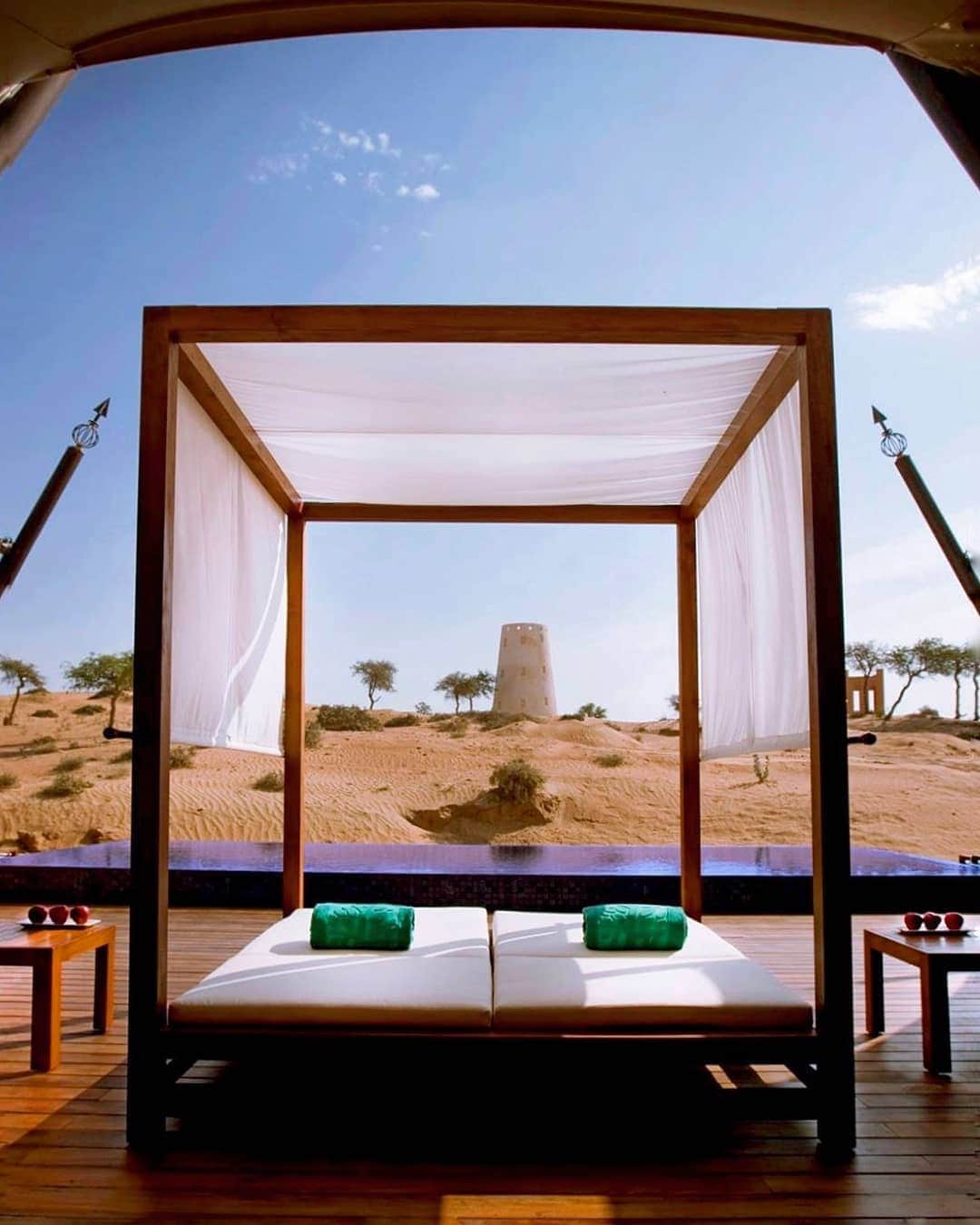 リッツ・カールトンのインスタグラム：「Relax in shaded villas, and gaze on brilliant sands at The Ritz-Carlton #RasAlKhaimah, #AlWadiDesert. #RCMemories」