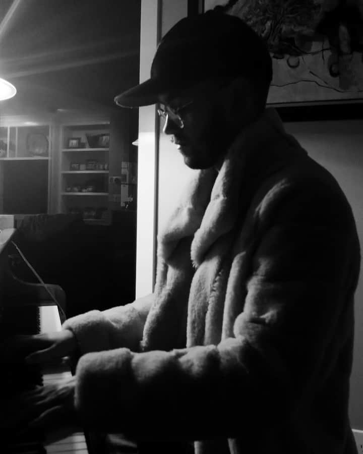 ジャック・ジョンソンのインスタグラム：「You know this one? ICE! 🧊」