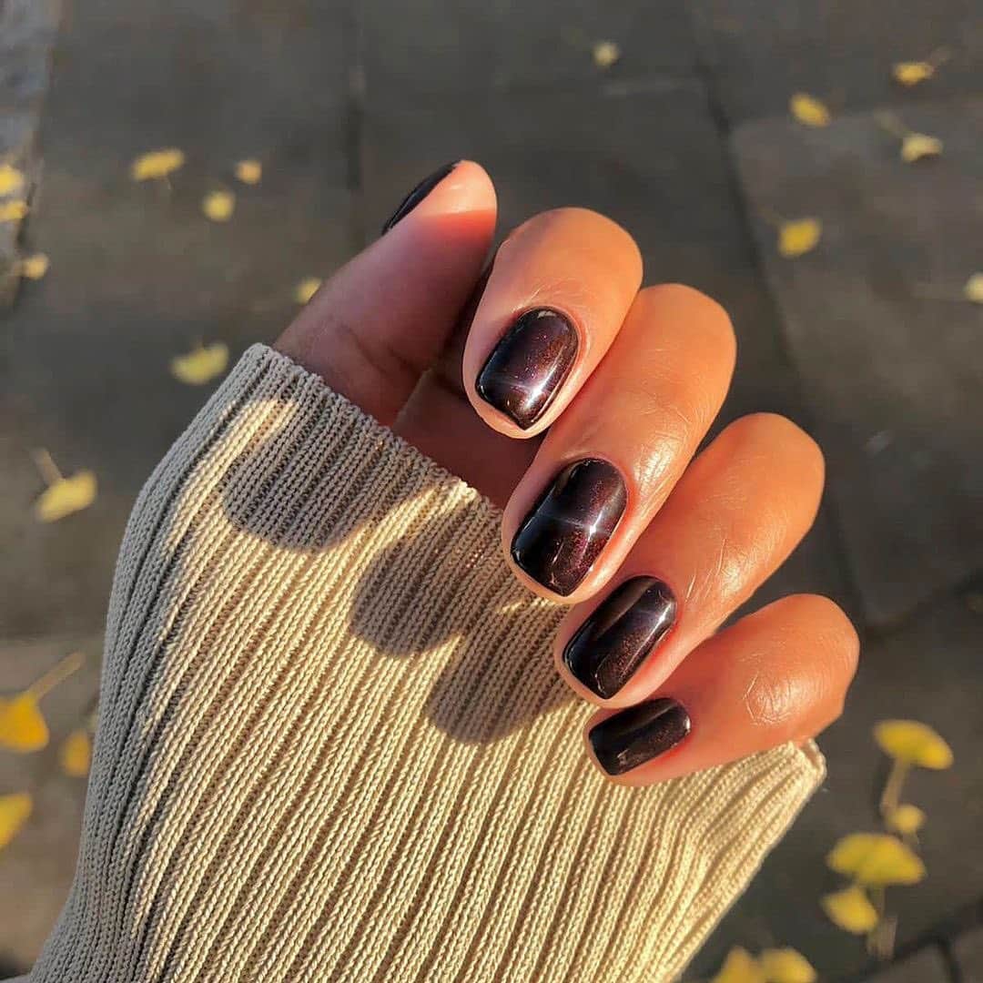 のインスタグラム：「Drop a 🍒 if you're #OPIObsessed with this #BlackCherryChutney mani.  By: @5ivenails  #ColorIsTheAnswer #NOTD #NailSwag #NailsOfInstagram #NailsOnFleek #NailPolish #Nails #OPI #darknails #fallnails」