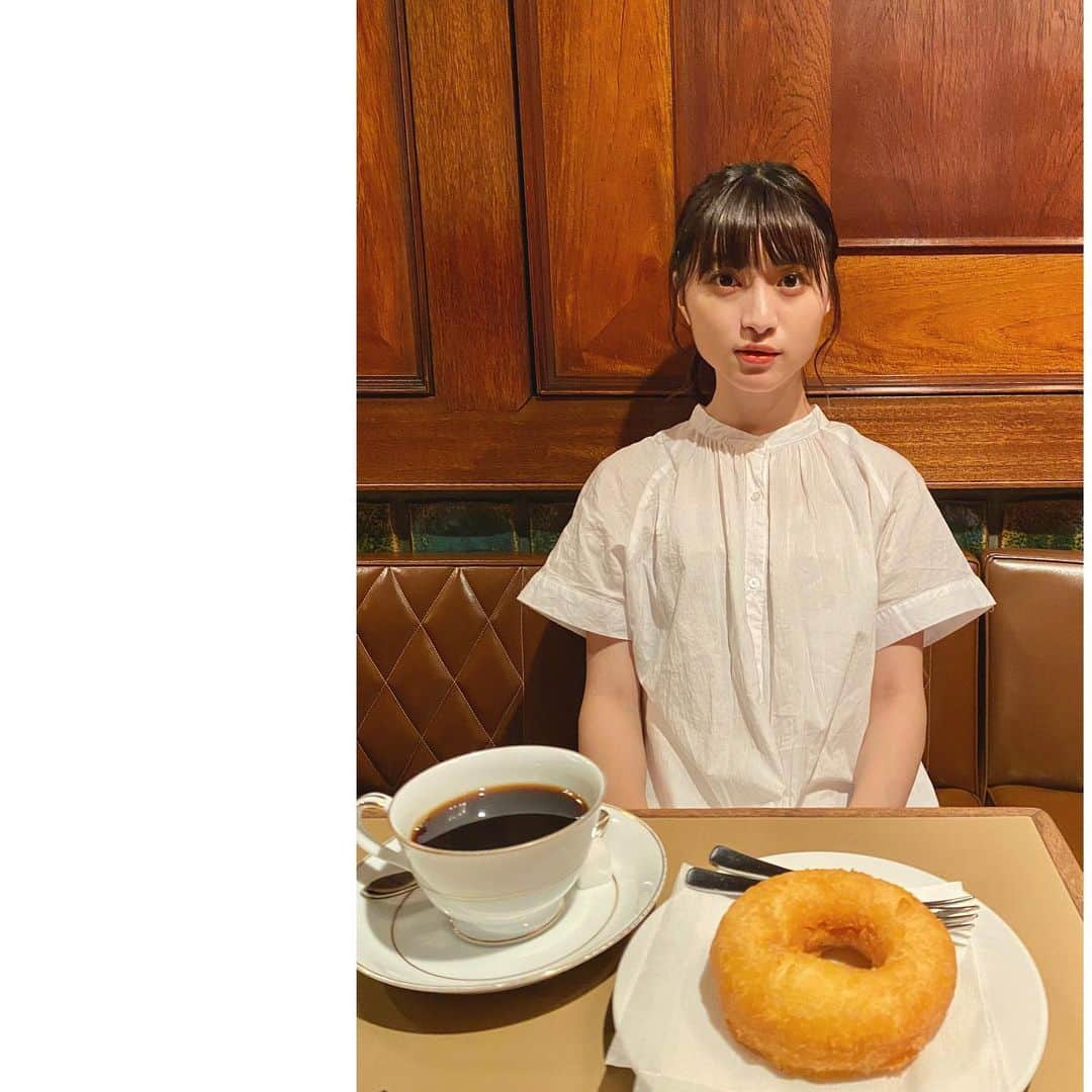 谷口萌衣子さんのインスタグラム写真 - (谷口萌衣子Instagram)「喫茶店がすき☕️  いつもコーヒーを頼みます🙆🏼 最近は喫茶店巡りお休み中〜 京都市内のお店制覇したいなあ  今日もいちにち頑張りましょう！ ぽちっとよろしくです◯  (↓プロフ欄に貼ってます！) https://misscolle.com/rits2020/profile/3  #京都喫茶店 #純喫茶 #六曜社」11月25日 11時29分 - moeko_taniguchi